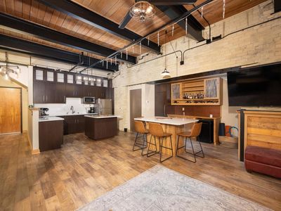 904 East Pearson STREET #103