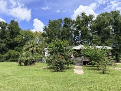 230 E Rodgers Blvd
