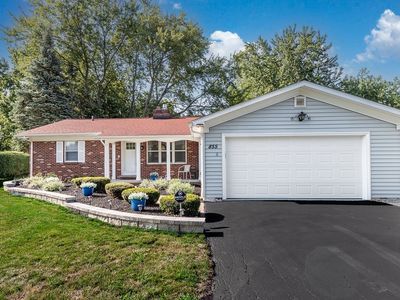 855 Oxbow Ln