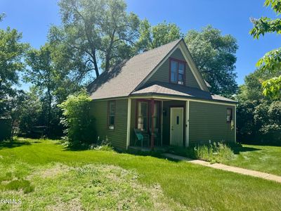 703 4th Ave