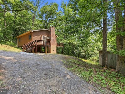 460 Hilltop Ln