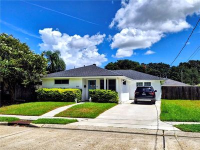1105 Oaklawn Dr