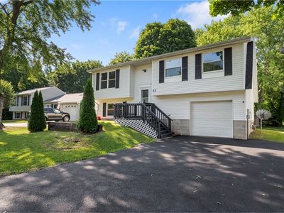 13 Trillium Ln
