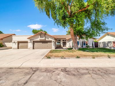 940 E SECRETARIAT Drive