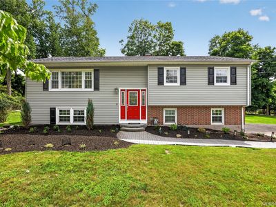 Property at 6 Linda Lane, Pearl River, NY