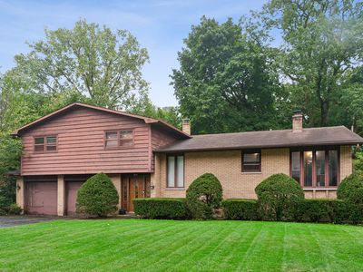 Property at 211 Sheridan Ct, Waukegan, IL