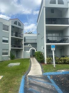 6272 NW 186th St APT 212