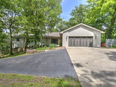 35 Lake Point