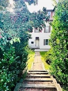 346 Durfee St APT 3