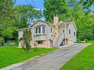 Property at 7 Crestwood Trail, Monroe, NY