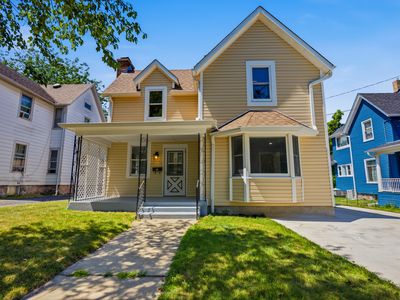 Property at 404 Lincoln St, Harvard, IL