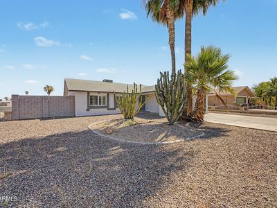 7244 W SUNNYSLOPE Lane