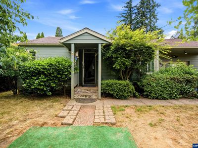 3355 Maywood Dr SE