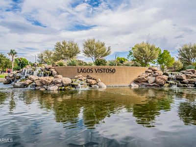 870 E Runaway Bay Pl