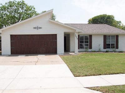2020 Saint Charles Dr