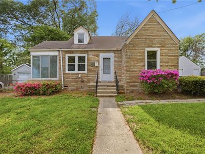 1305 W Norcova Dr