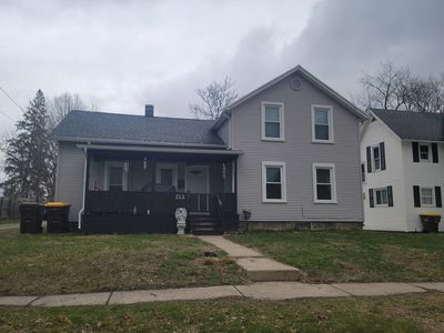 212 W Scott St