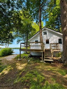 958 Old Ferry Road