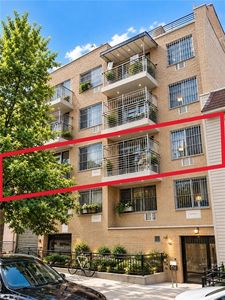 729 40th St #1C