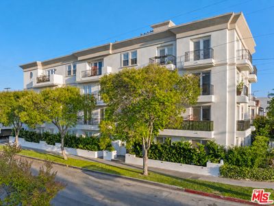 1100 S Clark Dr APT 203