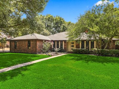 541 Briarglen Dr