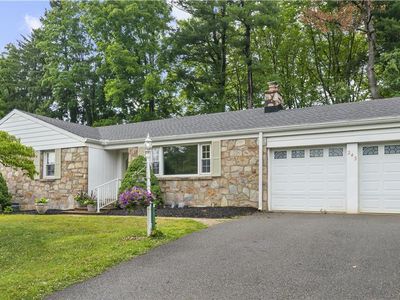 243 Flagstone Dr