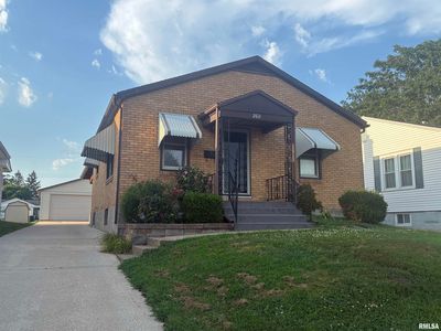 2611 Elm St