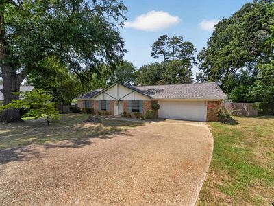 6701 Vivian Ct