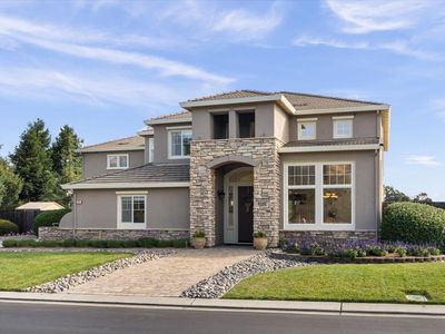 620 Via Vaquero Norte