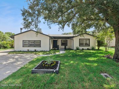 1033 Crystal Bowl Cir