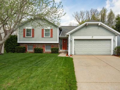 3120 Thomas Dr