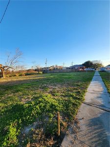 Property at 517 Cougar Dr, Arabi, LA