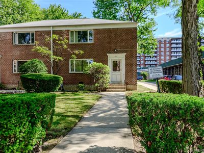 18-11 212 Street #101