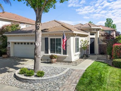 40 Cognac Cir