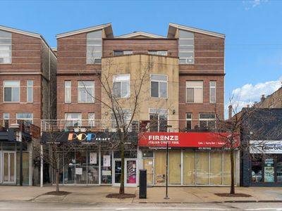 2121 W Division St APT 1