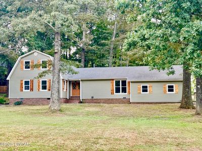80 Pinewood Dr