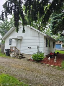 594 Gardendale Ave