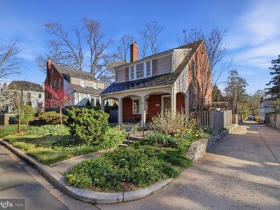 4606 Verplanck Pl NW