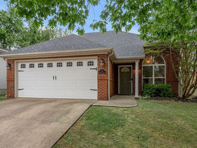 717 Rambling Creek Dr