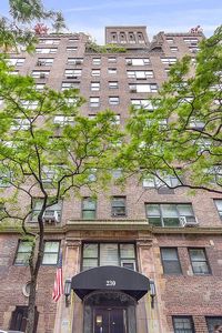 230 E 73rd St #1CDE