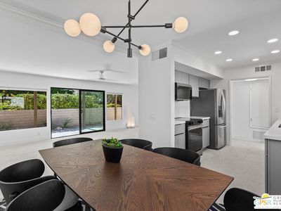 1733 Capri Cir