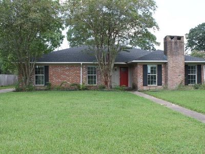 Property at 6730 Greenwood Dr, Beaumont, TX