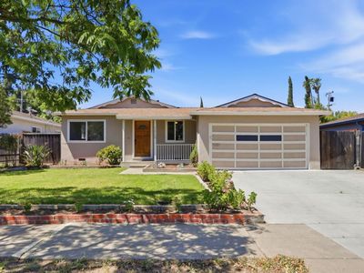 5273 Amelia Dr