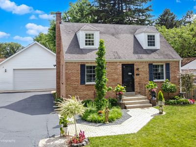 2211 N Bonnie Brook Ln