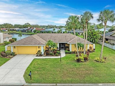 5663 Country Lakes Dr