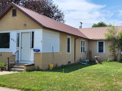 Property at 821 N Montana Ave, Miles City, MT