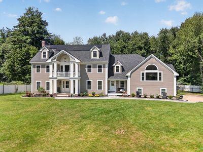 4 Fairway Dr