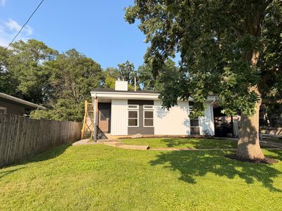 121 Oak Dr