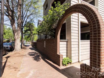 212 W 10th St APT 17
