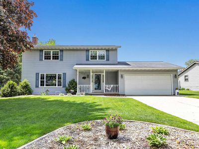 2152 Woodcrest Dr